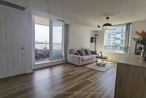 18 Hillcrest Avenue, Toronto, ON