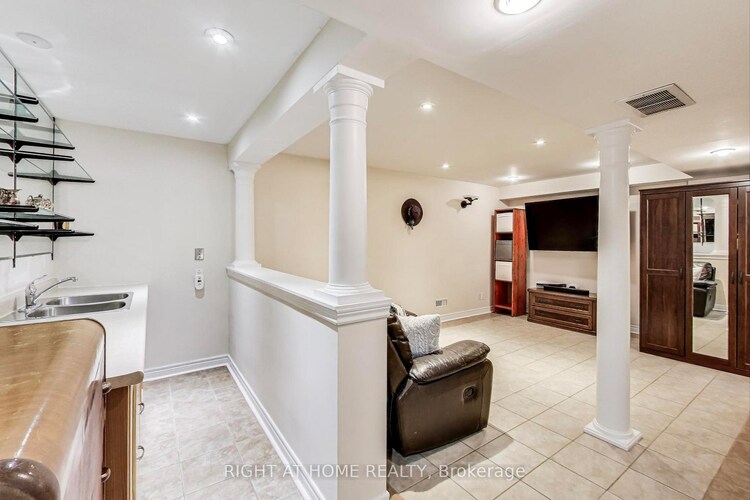 111 Kelso Crescent, Vaughan, ON, Maple