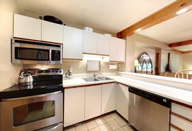 111 Brooker Boulevard, Grey County, ON , MLS #X12114723 , Image - 1