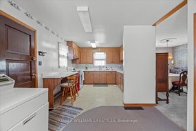 1802 Longwoods Road, Middlesex, ON