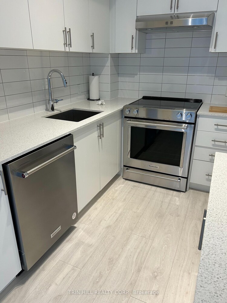 9000 JANE Street S, Vaughan, ON, Maple