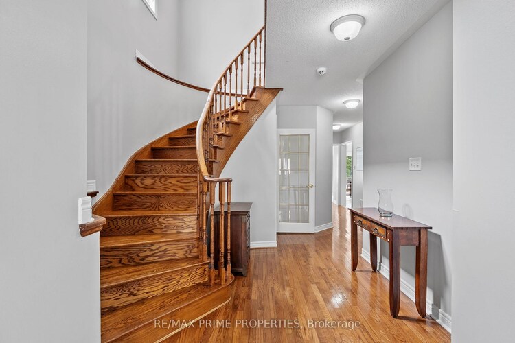 648 Society Crescent, Newmarket, ON, Summerhill Estates