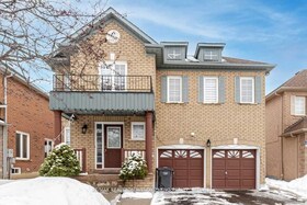 18 Bunchgrass Place, Peel, ON
