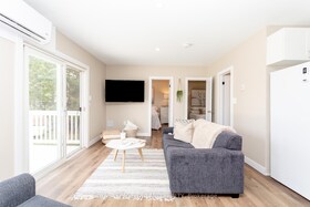 20927 Lakeside Drive, Middlesex, ON , MLS #X12116239 , Image - 1