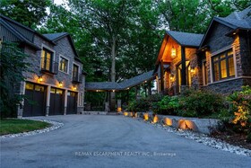 2735 Vimy Road, Niagara, ON , MLS #X12116454 , Image - 1