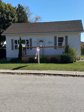 18 Jane Street, Chatham-Kent, ON , MLS #X12116299 , Image - 1