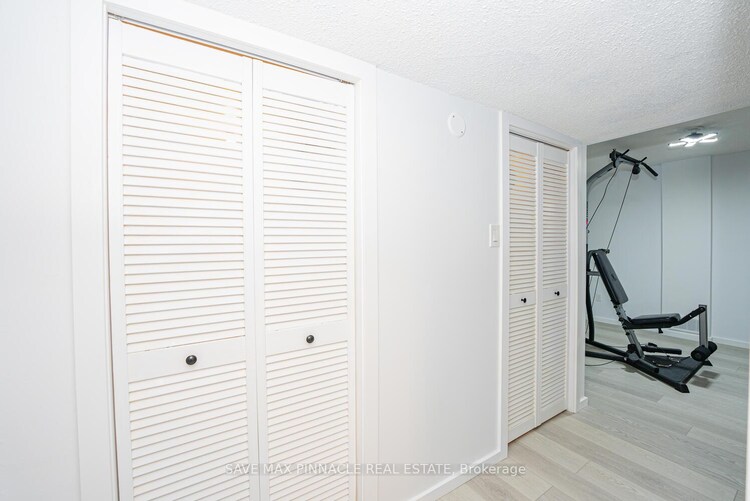 2120 Rathburn Road E, Mississauga, ON, Rathwood