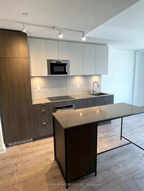215 Lakeshore Road W, Peel, ON , MLS #W12116594 , Image - 1