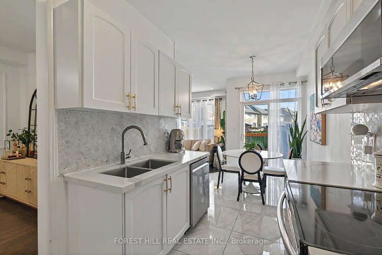 7 London Pride Drive, Richmond Hill, ON, Jefferson