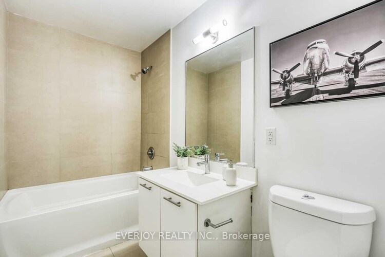 96 St Patrick Street, Toronto, ON, Kensington-Chinatown