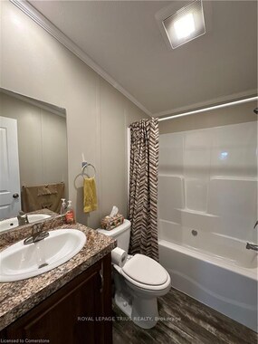 14 Copper Beech Drive, Haldimand, ON