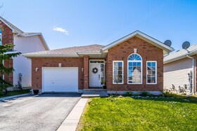 421 COOKE Crescent, Frontenac, ON , MLS #X12116846 , Image - 1