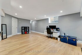 509 PINE HOLLOW Court, Waterloo, ON , MLS #X12116585 , Image - 1