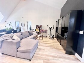 796363 GREY 19 Road, Grey County, ON , MLS #X12118870 , Image - 1