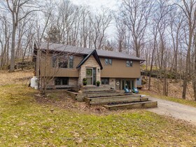 5 Hillview Drive, Parry Sound, ON , MLS #X12117224 , Image - 1