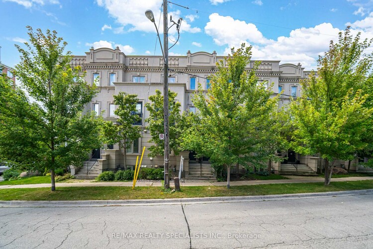 8C Clairtrell Road, Toronto, ON, Willowdale East