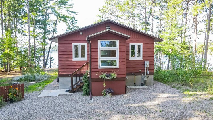 610 Pine Point Lane, Killaloe, Hagarty and Richards, ON, 571 - Killaloe/Round Lake