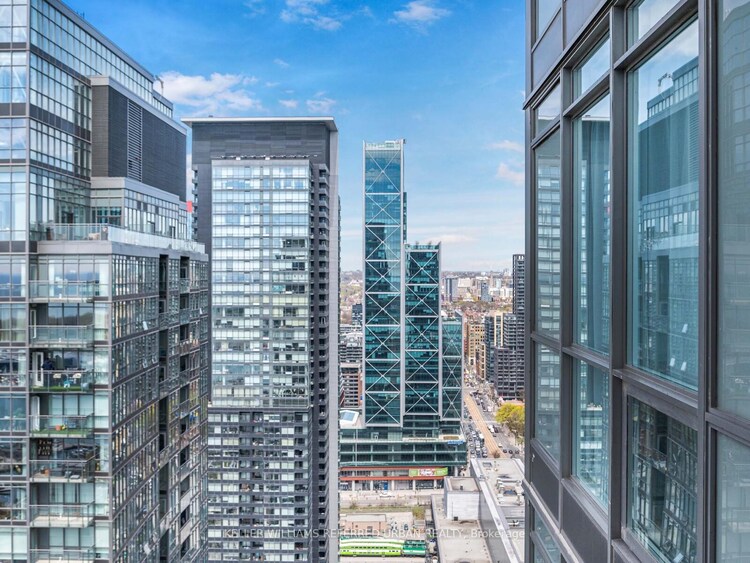 11 Brunel Court, Toronto, ON, Waterfront Communities C1