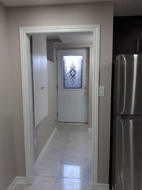 7129 Saint Barbara Boulevard, Peel, ON , MLS #W12119848 , Image - 1