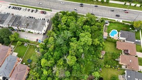 1050 BURNHAMTHORPE Road E, Peel, ON , MLS #W12119948 , Image - 1