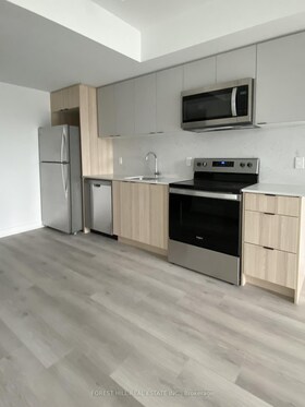 2000 Bathurst Street, Toronto, ON , MLS #C12479124 , Image - 1