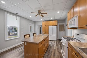 195 Market Street, Leeds and Grenvi, ON , MLS #X12120559 , Image - 1