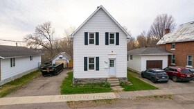568 Moffat Street, Renfrew, ON , MLS #X12120527 , Image - 1