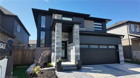 8 Myrtle Street, Niagara, ON