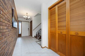 645 Winchester Crescent, Lambton, ON , MLS #X12121042 , Image - 1
