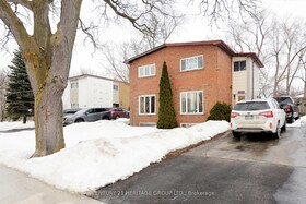 2266 Brookhurst Road, Peel, ON , MLS #W12121611 , Image - 1