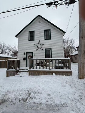 12 Herriott Street, Lanark, ON , MLS #X12121550 , Image - 1