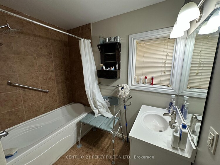 19 Pelham Street, Quinte West, ON, Trenton Ward