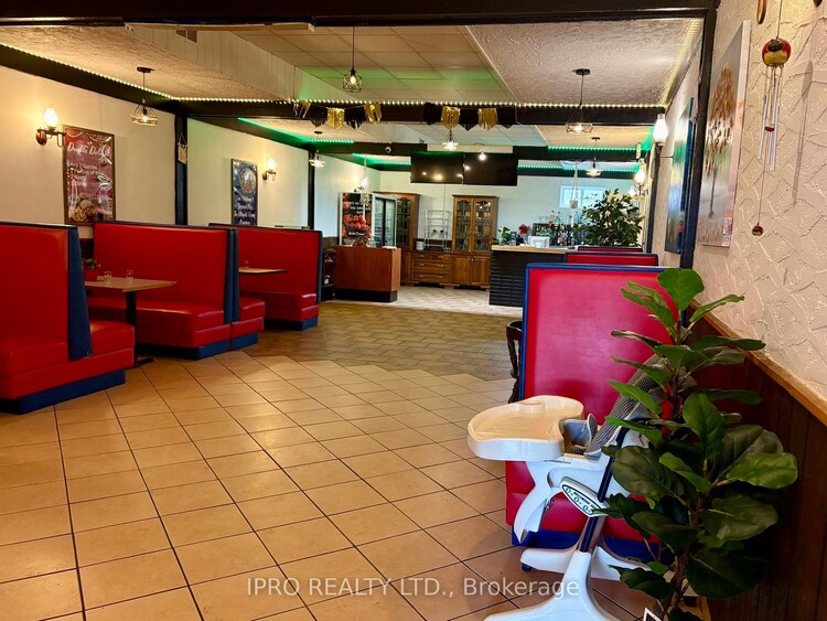 182 King Street, Welland, ON, 768 - Welland Downtown