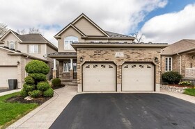 112 Timber Creek Crescent, Waterloo, ON , MLS #40719820 , Image - 1