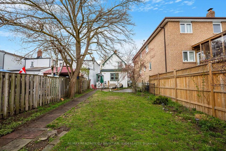 43 King Edward Avenue, Toronto, ON, Woodbine-Lumsden