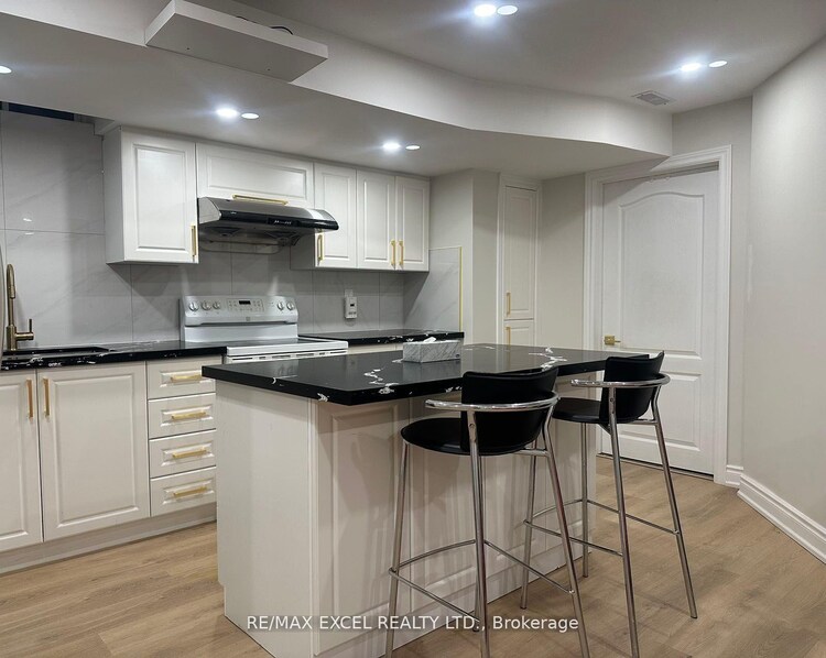 16 Maroon Drive, Richmond Hill, ON, Oak Ridges Lake Wilcox