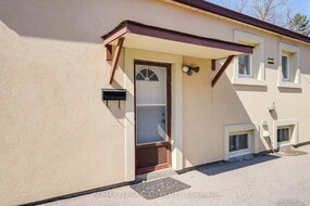 71 Vauxhall Drive, Toronto, ON