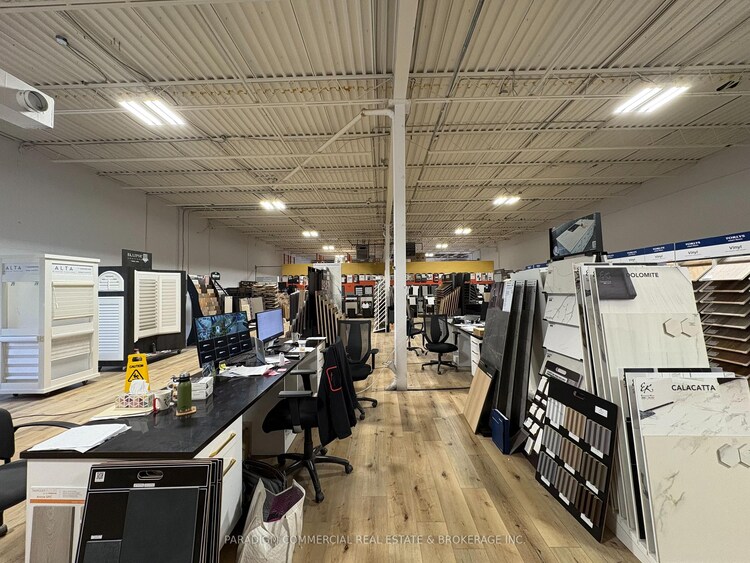 2710 Lancaster Road, Elmvale Acres and Area, ON, 3705 - Sheffield Glen/Industrial Park