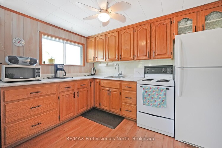 1039 Grace River Road, Highlands East, ON, Monmouth