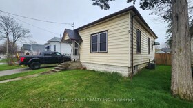 272 Wellington Street N, Elgin, ON , MLS #X12124381 , Image - 1
