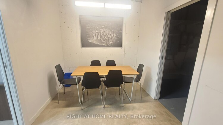 49 Hillcrest Avenue, Brampton, ON, Queen Street Corridor