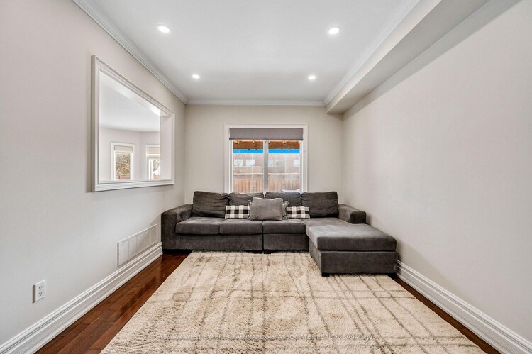 7 Southbury Manor Drive, Caledon, ON, Bolton East