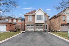 44 Pebblestone Circle, Peel, ON , MLS #40722865 , Image - 1
