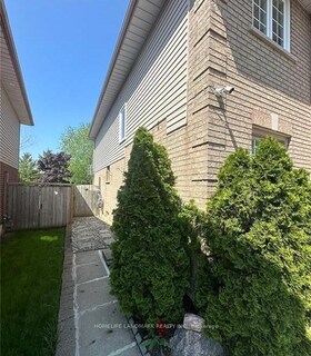 2414 SUSQUEHANNA Court, Halton, ON , MLS #W12125116 , Image - 1