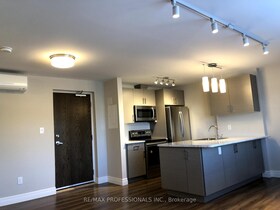 5 Paisley Boulevard E, Peel, ON , MLS #W12125121 , Image - 1