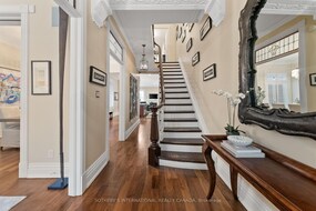 488 Ontario Street, Toronto, ON