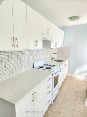 8 Wellington Street W, Peel, ON , MLS #W12125690 , Image - 1