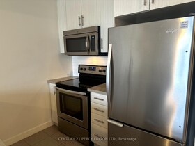 35 Southshore Crescent, Hamilton, ON , MLS #X12125778 , Image - 1