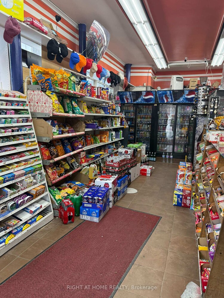 1 King Street E, Hamilton, ON, Central