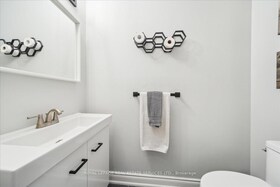 660 Oxford Road, Halton, ON , MLS #W12125945 , Image - 1